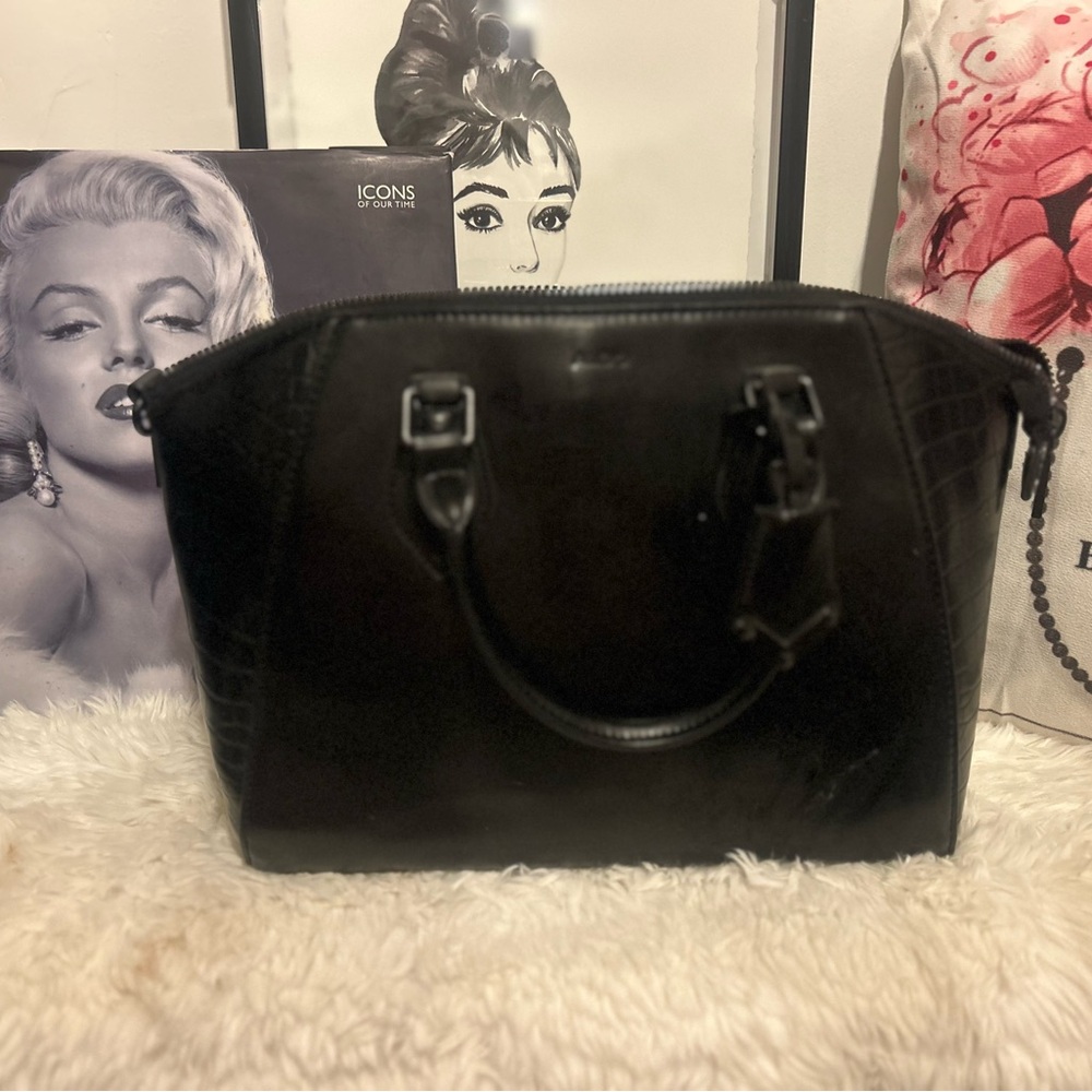 Elegant Black Handbag